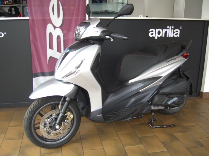 Beverly 300 S - Piaggio Abbiategrasso